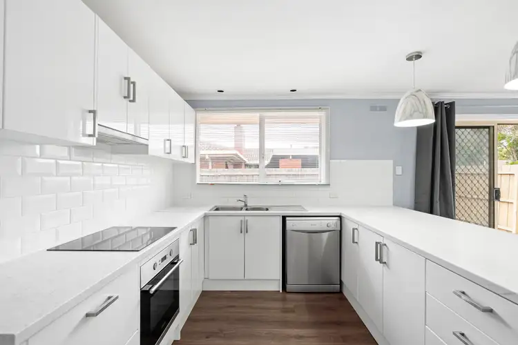 Third view of Homely house listing, 7 Simpson Avenue, Sunbury VIC 3429
