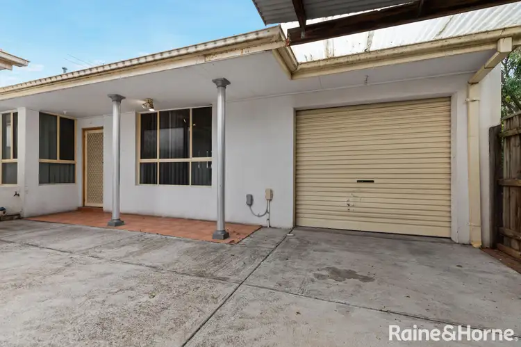 3/2 Elizabeth Street, St Albans VIC 3021