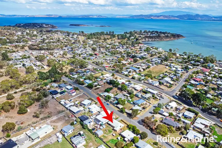 19 Tenth Avenue, Dodges Ferry TAS 7173