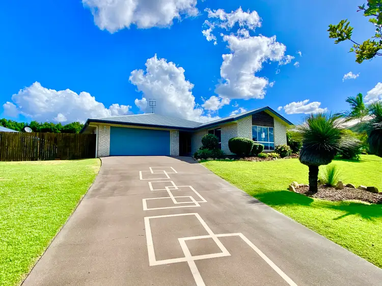 19 Hedley Drive, Kilcoy QLD 4515