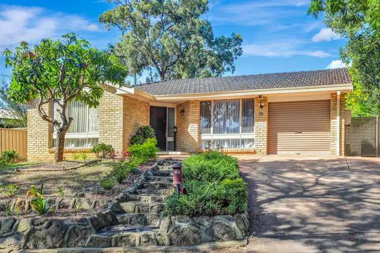 16 Foxton Street, Quakers Hill NSW 2763