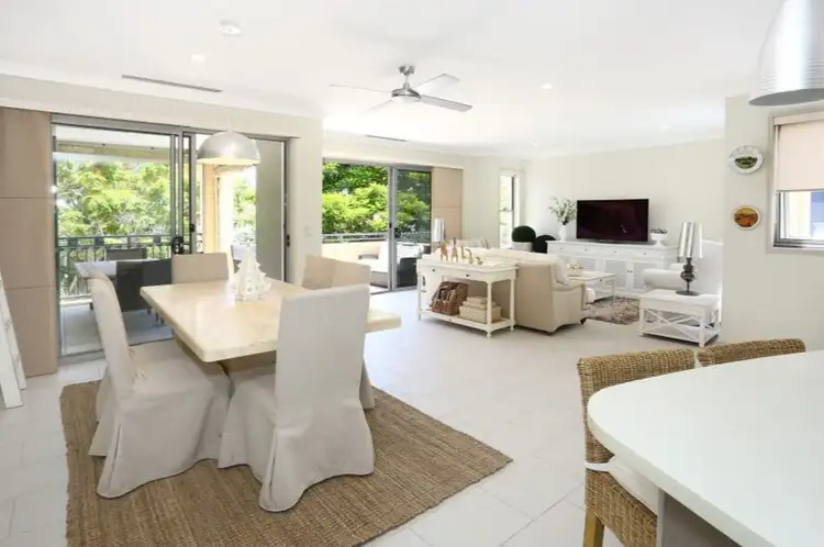 3310 Central Place, Carrara QLD 4211