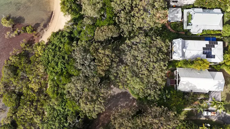 Fifth view of Homely house listing, 210 Victoria Parade N, Coochiemudlo Island QLD 4184