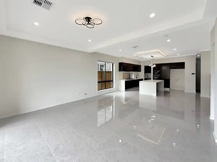 33 Aaron Street, Box Hill NSW 2765