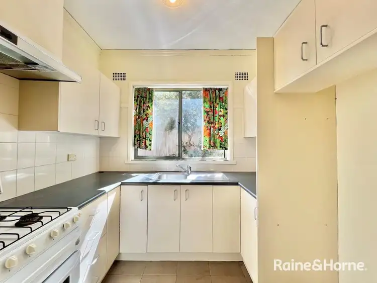 14 Tremain Avenue, West Bathurst NSW 2795