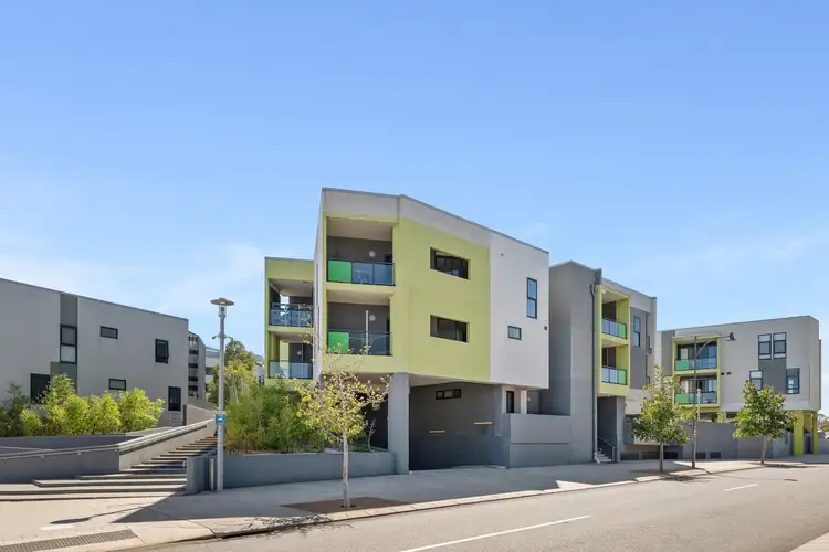 11/19 Stockton Bend, Cockburn Central WA 6164