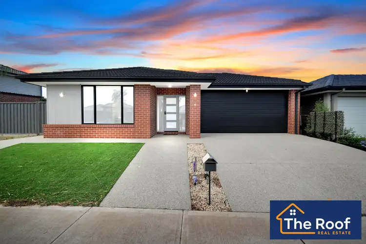 33 Bellerive Crescent, Strathtulloh VIC 3338