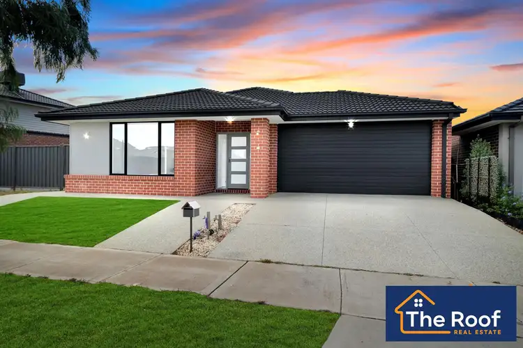Second view of Homely house listing, 33 Bellerive Crescent, Strathtulloh VIC 3338