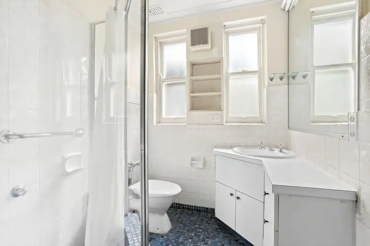 Fifth view of Homely apartment listing, 4/46 Birriga Road, Bellevue Hill NSW 2023
