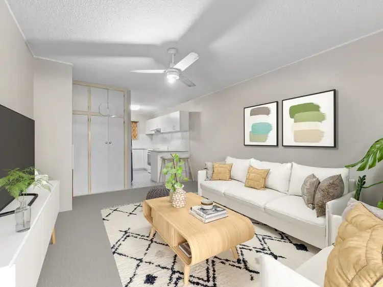 Main view of Homely unit listing, 3/10 Railway Street, Southport QLD 4215