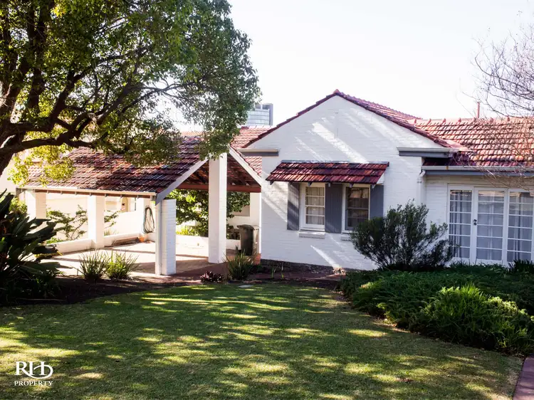 Second view of Homely house listing, 4 First Avenue, Applecross WA 6153