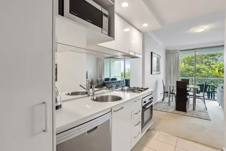 102/2 East Quay Drive, Biggera Waters QLD 4216