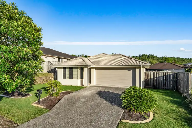 25 Hawkesbury Avenue, Pacific Pines QLD 4211