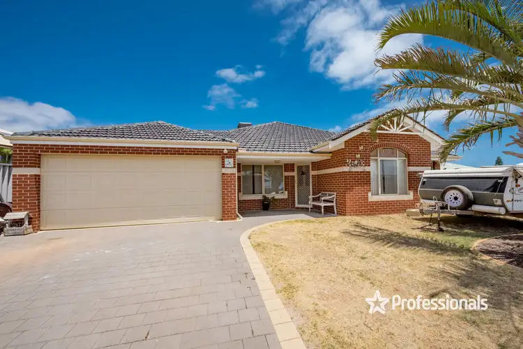 8 Columbus Boulevard, Wandina WA 6530