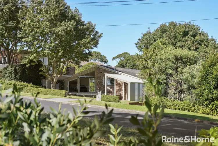101 Bannister Head Road, Mollymook Beach NSW 2539