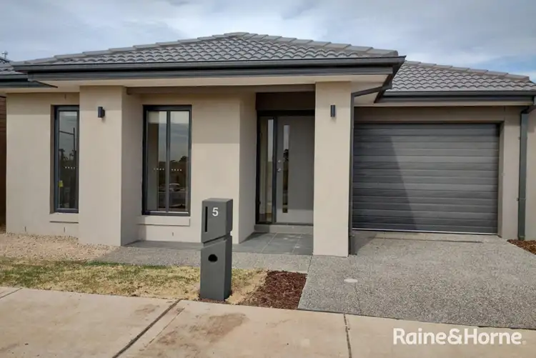Main view of Homely house listing, 5 Homebush Esplanade, Fraser Rise VIC 3336