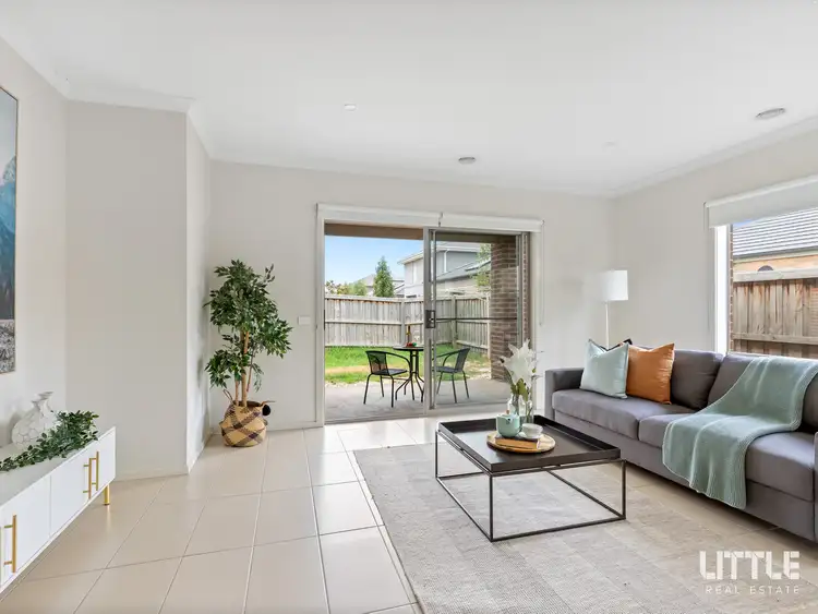 Fifth view of Homely house listing, 11 Overland Chase, Werribee VIC 3030