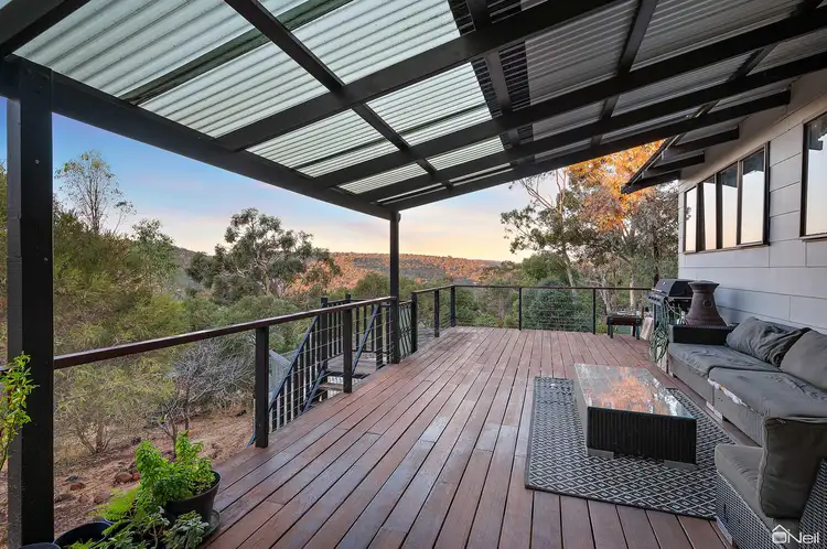 4 Howard Place, Kelmscott WA 6111