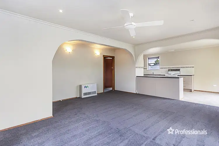 Second view of Homely house listing, 18 Coulter Avenue, Hamilton VIC 3300