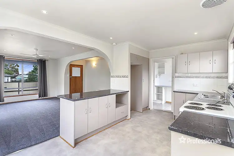 Third view of Homely house listing, 18 Coulter Avenue, Hamilton VIC 3300