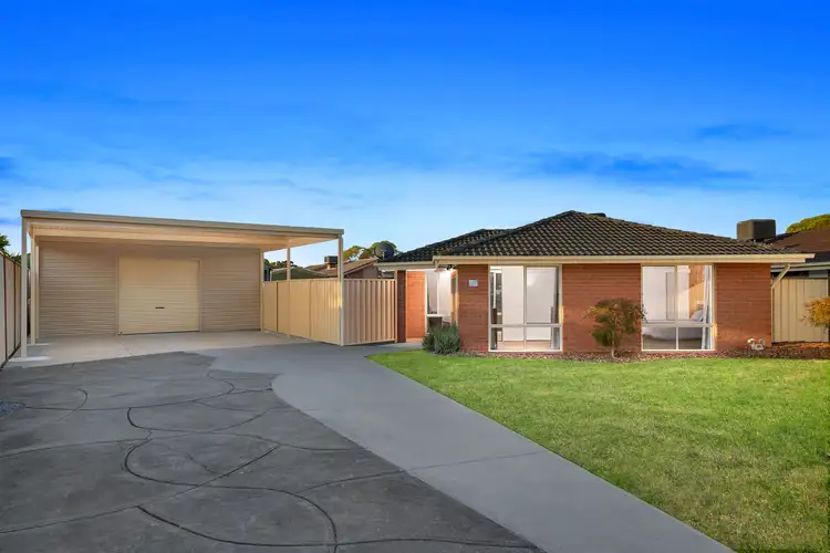 Second view of Homely house listing, 7 Renwick Close, Craigieburn VIC 3064