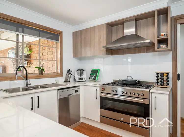 Sixth view of Homely house listing, 2 Wisteria Court, Shepparton VIC 3630