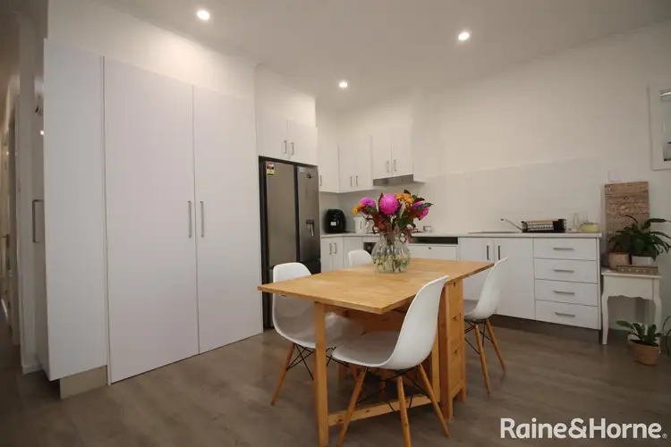 27 Angas Street