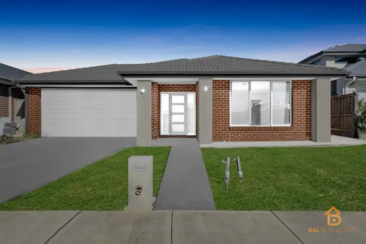 9 Inkerman Crescent, Mickleham VIC 3064