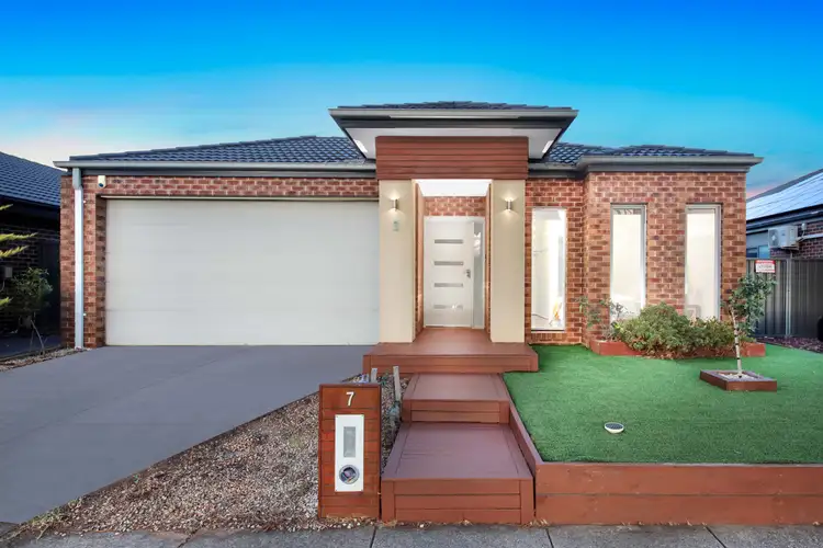 7 Heathcote Road, Manor Lakes VIC 3024