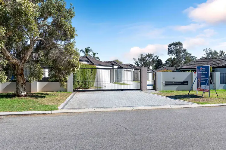 Fourth view of Homely house listing, 2/18 Mountain View, Kelmscott WA 6111