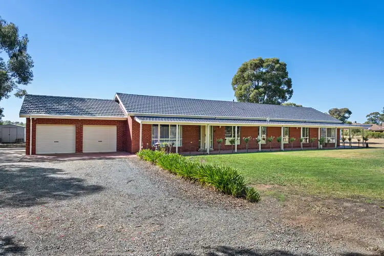 8666 Northern Highway, Echuca VIC 3564