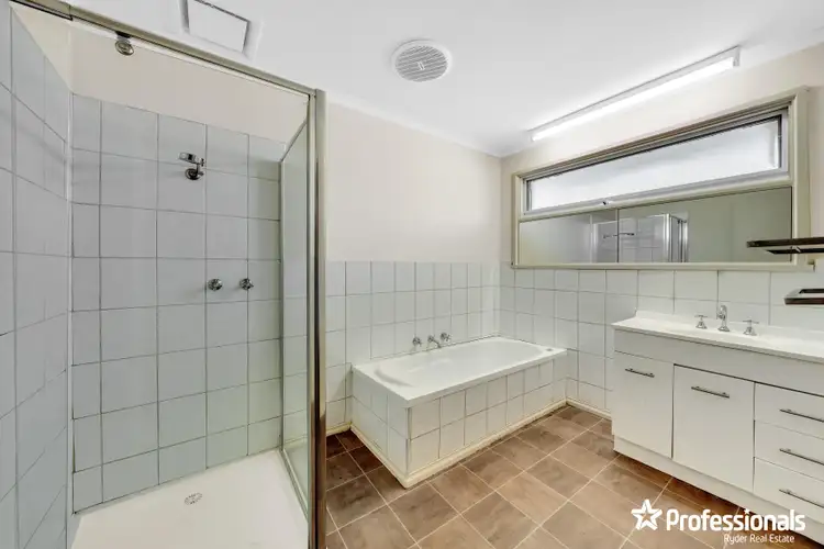 Sixth view of Homely house listing, 2 Raheen Place, Melton West VIC 3337