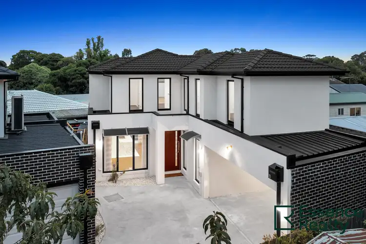 6 Mawson Court