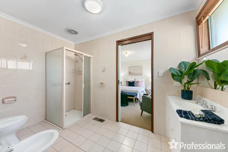 Fifth view of Homely house listing, 2 Kenton Place, Kealba VIC 3021