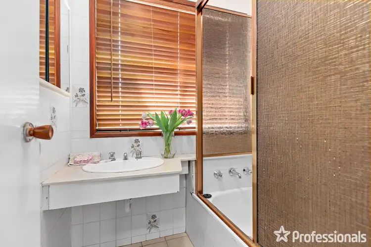Seventh view of Homely house listing, 2 Kenton Place, Kealba VIC 3021