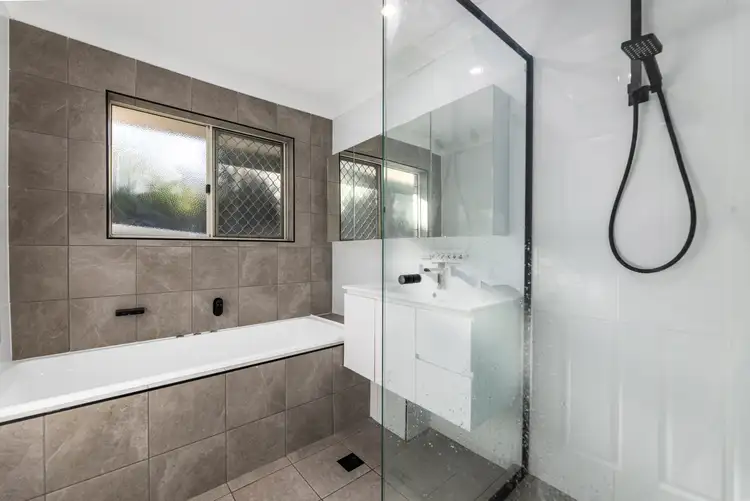 Sixth view of Homely house listing, 5 Kensington Court, Upper Caboolture QLD 4510