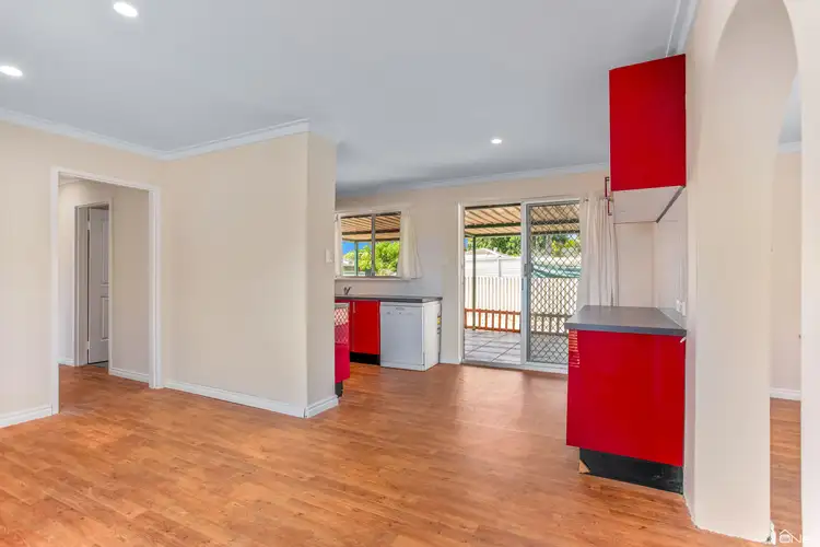 Fifth view of Homely house listing, 10 Taplow Court, Kelmscott WA 6111