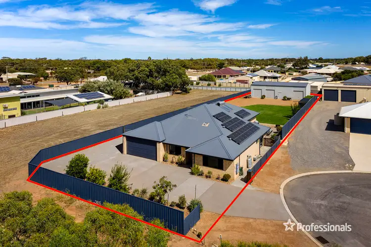 8 Bottlebrush Close, Woorree WA 6530