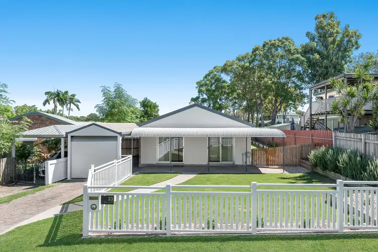 23 Balnave Street, Wynnum West QLD 4178