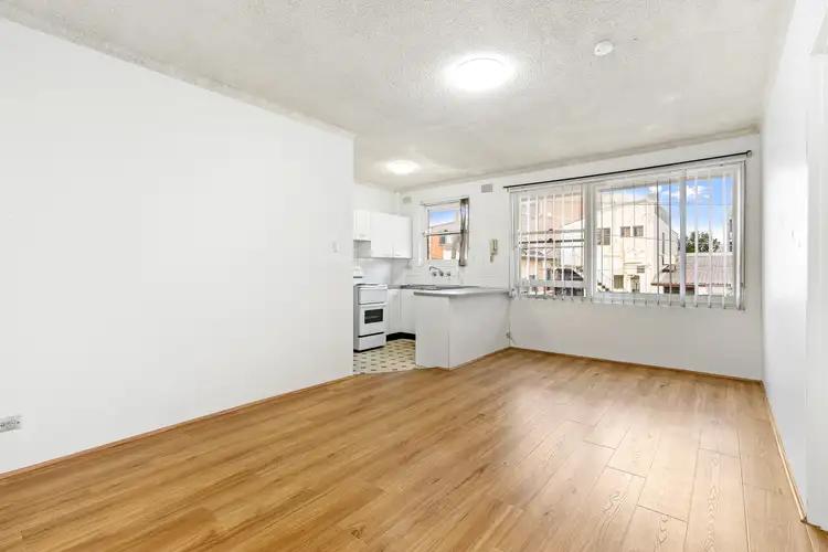 1 Ewart Lane