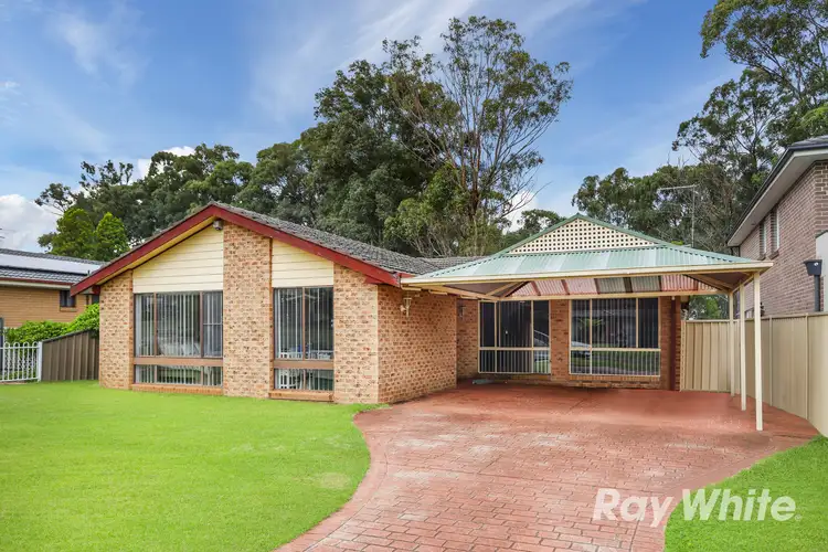 6 Hascombe Way, St Clair NSW 2759