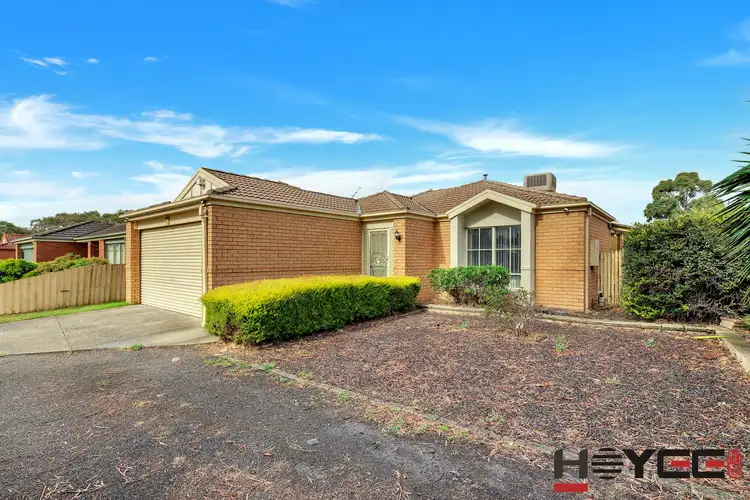 4 Caulfield Crescent, Roxburgh Park VIC 3064