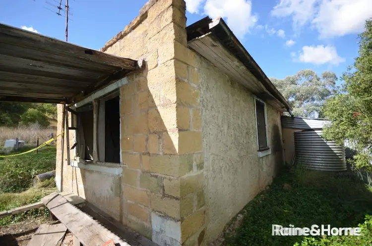 10446 New England Highway, Wallabadah NSW 2343