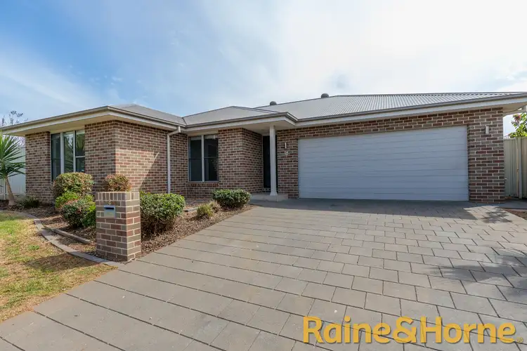 2 Ebor Way, Dubbo NSW 2830
