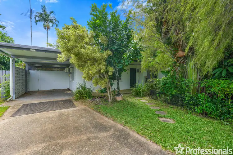 7 Izatt Close, Edge Hill QLD 4870