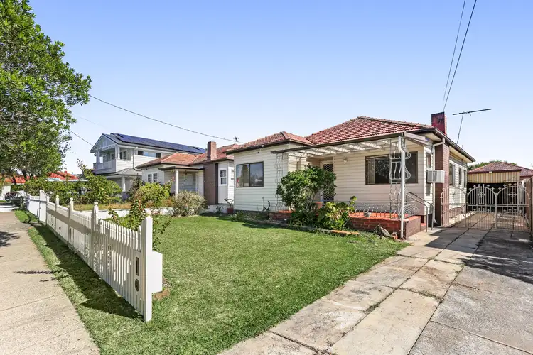 61 Hilton Avenue, Roselands NSW 2196