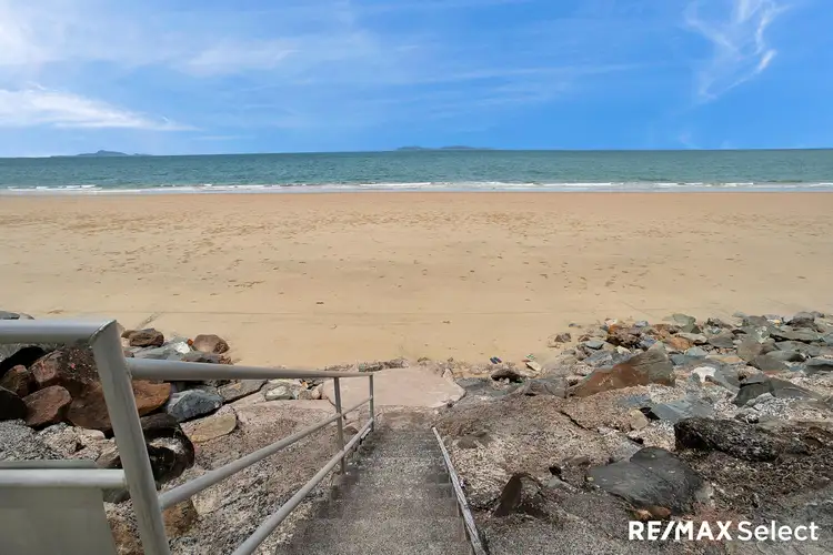 Third view of Homely block of units listing, 10/26 Bourke Street, Blacks Beach QLD 4740