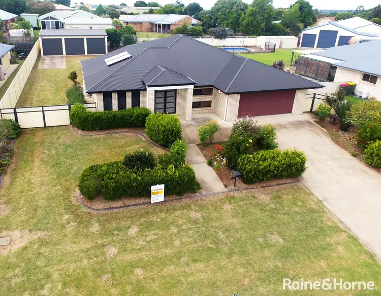 8 Hillview Parade, Kingaroy QLD 4610