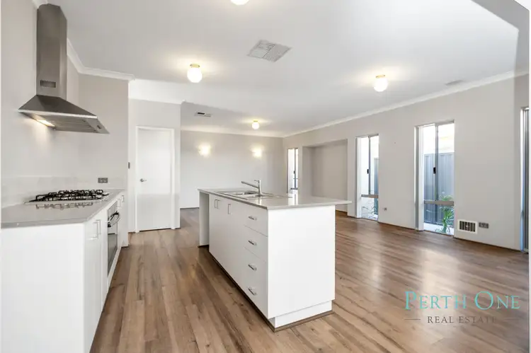 52 Sunstone Boulevard, Treeby WA 6164
