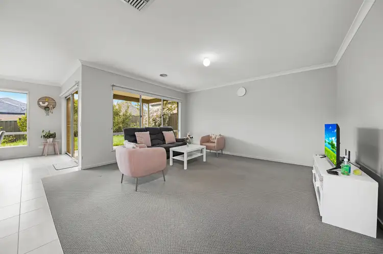 Sixth view of Homely house listing, 32 Grovedale Way, Manor Lakes VIC 3024